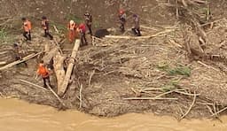 Banjir dan Longsor di Kabupaten Luwu, Akses Menuju Kecamatan Latimojong Putus