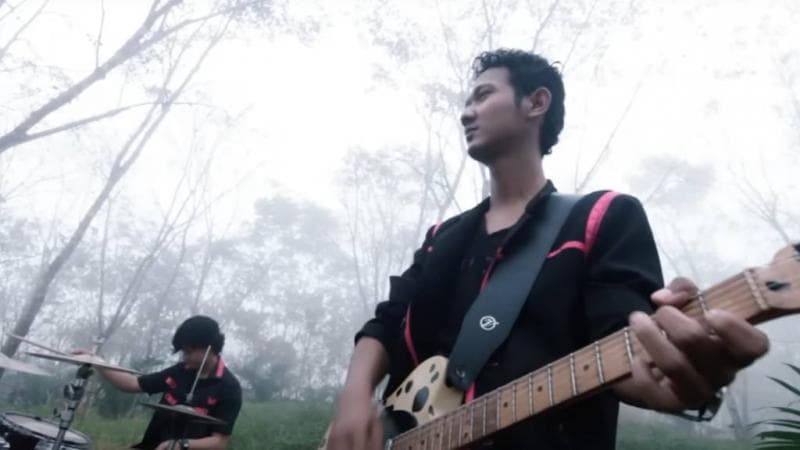 Chord Gitar Perpisahan Termanis - Lovarian: Petik Senar, Mainkan Kenangan Terindah Chord Gitar Perpisahan Termanis - Lovarian: Petik Senar, Mainkan Kenangan Terindah