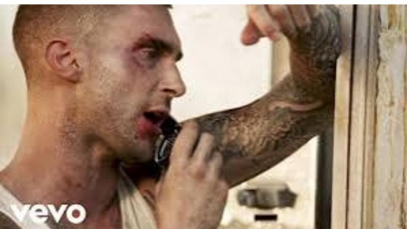 Makna Lagu Payphone- Maroon 5, Sebuah Refleksi Cinta yang Hilang dan Penyesalan Makna Lagu Payphone- Maroon 5, Sebuah Refleksi Cinta yang Hilang dan Penyesalan