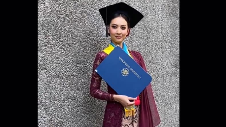 Viral Kisah Lulusan Cumlaude UGM Tak Malu Jadi Cleaning Service di Australia Viral Kisah Lulusan Cumlaude UGM Tak Malu Jadi Cleaning Service di Australia