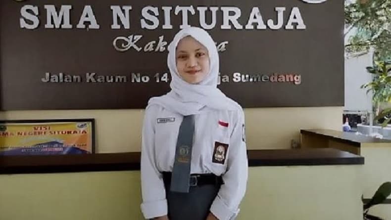 Salut! Siswi SMA asal Sumedang Ini Jadi Paskibraka Nasional, Kibarkan Merah Putih di IKN Salut! Siswi SMA asal Sumedang Ini Jadi Paskibraka Nasional, Kibarkan Merah Putih di IKN