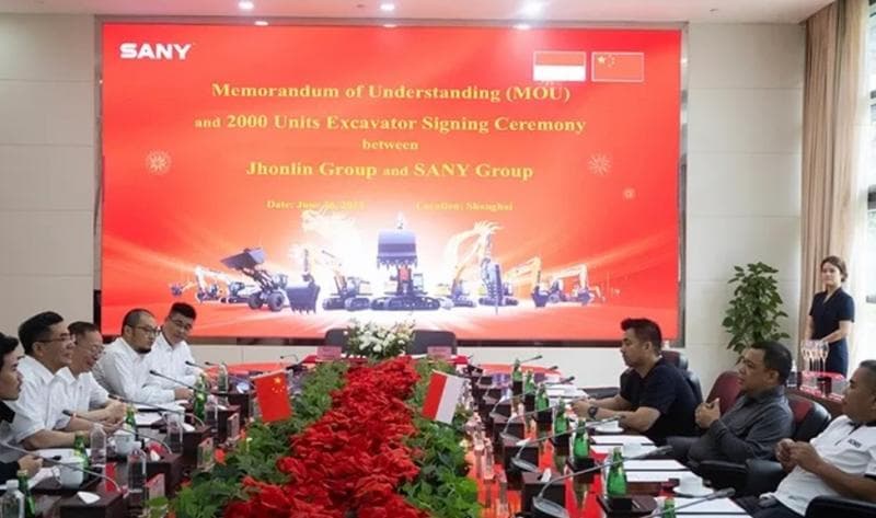 Mantap, Haji Isam Borong 2.000 Ekskavator dari China untuk Pertanian Mantap, Haji Isam Borong 2.000 Ekskavator dari China untuk Pertanian