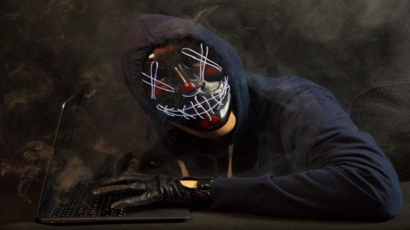 Mengenal MitM, Serangan Siber yang Mungkinkan Pelaku Menyusup ke Jaringan Mengenal MitM, Serangan Siber yang Mungkinkan Pelaku Menyusup ke Jaringan