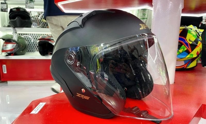 Mejeng di GIIAS 2024, JPR Pamerkan Helm Couple untuk Anak Mejeng di GIIAS 2024, JPR Pamerkan Helm Couple untuk Anak