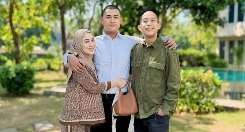 Anak Denny Cagur Masuk Sekolah Semi Militer: Kita Pisah 3 Bulan Gak Bisa Komunikasi Anak Denny Cagur Masuk Sekolah Semi Militer: Kita Pisah 3 Bulan Gak Bisa Komunikasi