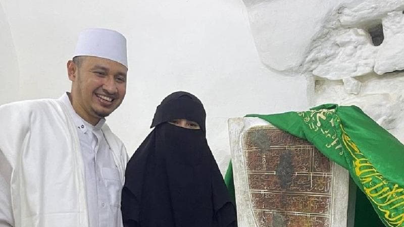 Kartika Putri Putuskan Bercadar: Untuk Apa Kita Terlihat? Kartika Putri Putuskan Bercadar: Untuk Apa Kita Terlihat?