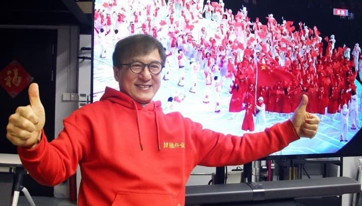 Dikenal Rendah Hati, Jackie Chan Pernah Sumbang Rp95 Milar untuk Korban Tsunami Aceh Dikenal Rendah Hati, Jackie Chan Pernah Sumbang Rp95 Milar untuk Korban Tsunami Aceh
