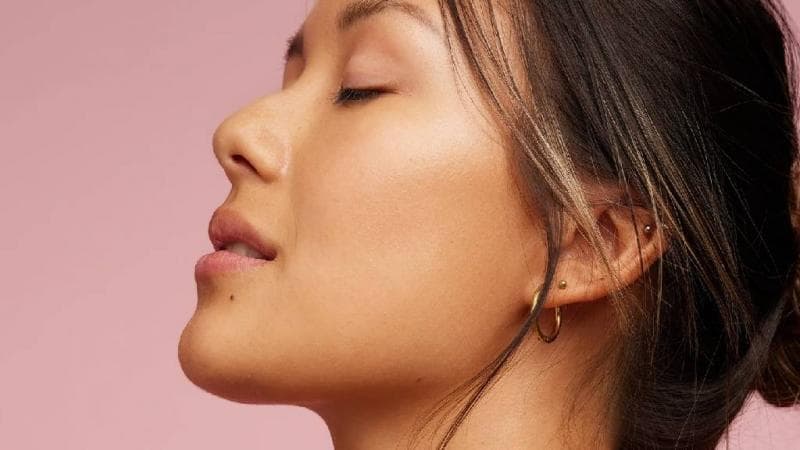 Apa Itu Mewing yang Viral di Medsos? Apa Itu Mewing yang Viral di Medsos?