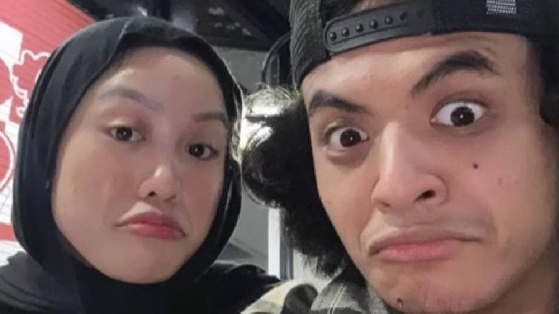 Lolly Anak Nikita Mirzani Bela Mati-matian Vadel Badjideh: Tak Pernah Menyesal Kenal Kamu Lolly Anak Nikita Mirzani Bela Mati-matian Vadel Badjideh: Tak Pernah Menyesal Kenal Kamu