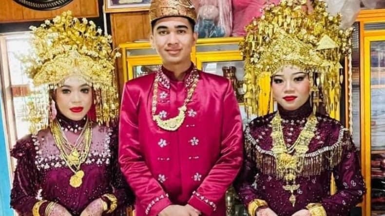 Viral Pria asal Muratara Nikahi 2 Wanita Sekaligus hingga Dijuluki Sikok Bage Duo Viral Pria asal Muratara Nikahi 2 Wanita Sekaligus hingga Dijuluki Sikok Bage Duo