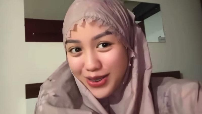 Kondisi Terbaru Lolly Anak Nikita Mirzani usai Penjemputan Paksa, Sudah Stabil? Kondisi Terbaru Lolly Anak Nikita Mirzani usai Penjemputan Paksa, Sudah Stabil?