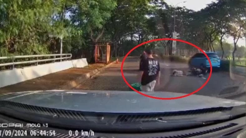Viral Pemotor Diduga Tewas Ditabrak Lari Mobil di BSD, Netizen Curigai Pemilik Dashcam Viral Pemotor Diduga Tewas Ditabrak Lari Mobil di BSD, Netizen Curigai Pemilik Dashcam