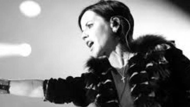 Lirik dan Makna Lagu Linger The Cranberries: Kisah Cinta yang Tak Terlupakan Lirik dan Makna Lagu Linger The Cranberries: Kisah Cinta yang Tak Terlupakan