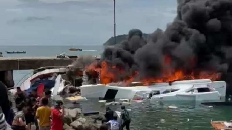 Speedboat Rombongan Kampanye Cagub Malut Benny Laos Terbakar di Pulau Taliabu Speedboat Rombongan Kampanye Cagub Malut Benny Laos Terbakar di Pulau Taliabu