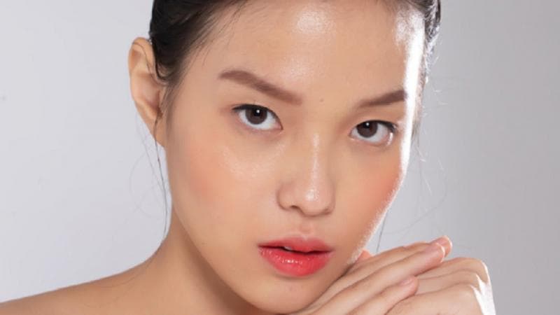 Manfaat Face Mist untuk Kulit Berminyak Manfaat Face Mist untuk Kulit Berminyak