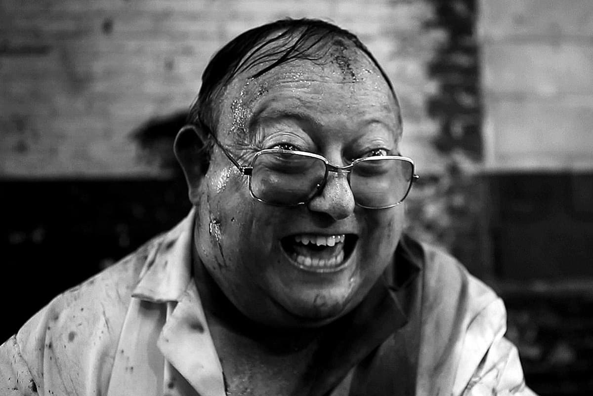 Apakah Film <i>Human Centipede</i> Diangkat dari Kisah Nyata? Apakah Film <i>Human Centipede</i> Diangkat dari Kisah Nyata?