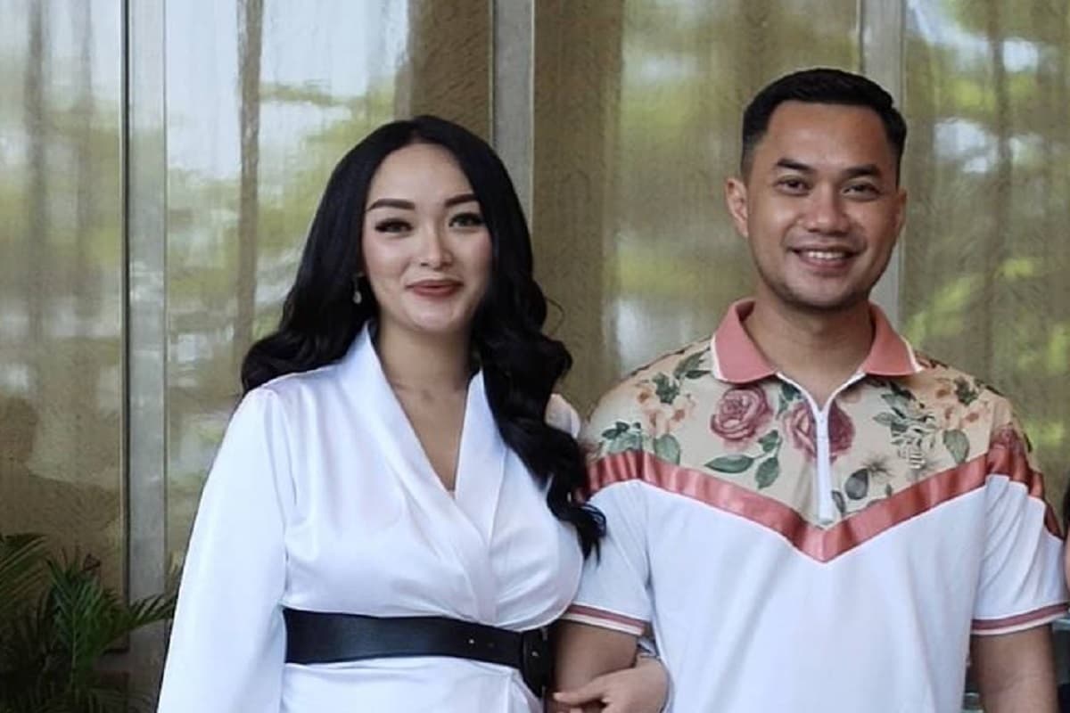 Biodata dan Agama Sirajuddin Mahmud, Suami Zaskia Gotik yang Tersandung Kasus Korupsi Biodata dan Agama Sirajuddin Mahmud, Suami Zaskia Gotik yang Tersandung Kasus Korupsi