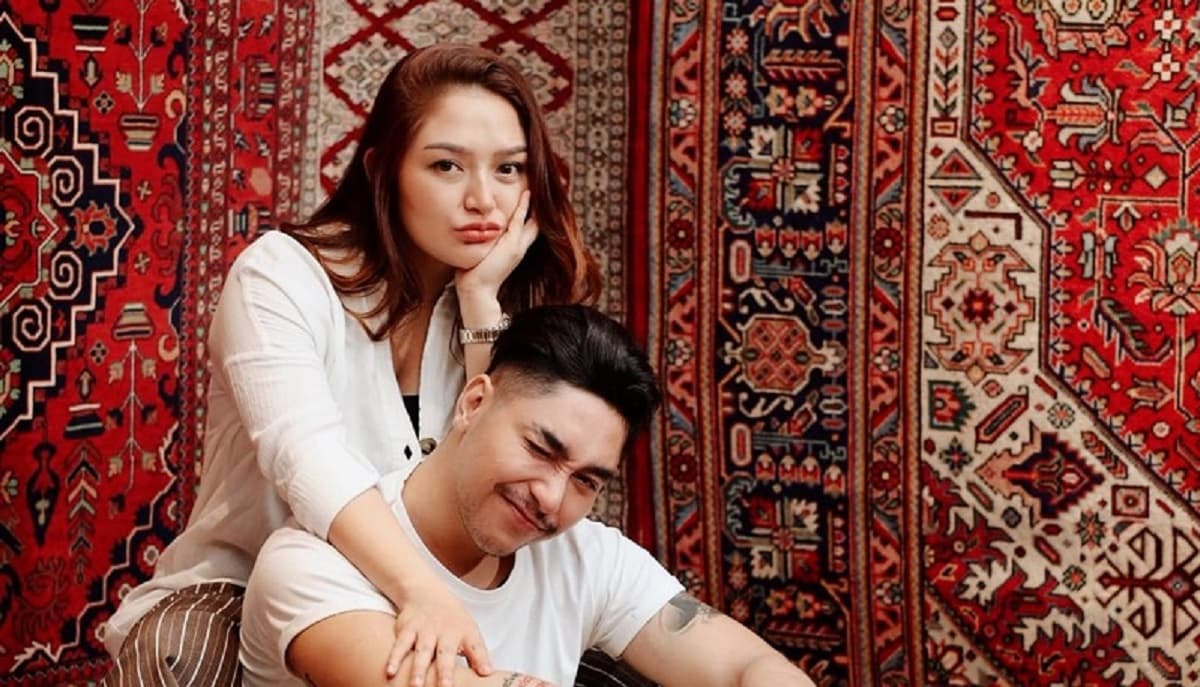 Siti Badriah Ditolak Manggung karena Terlalu Seksi Siti Badriah Ditolak Manggung karena Terlalu Seksi