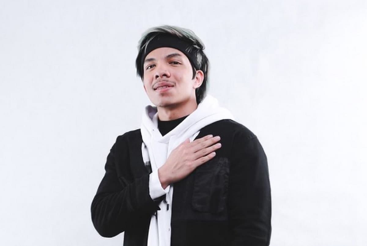 Atta Halilintar Diduga Kehilangan Centang Biru usai Bikin Konten Bantu Palestina Atta Halilintar Diduga Kehilangan Centang Biru usai Bikin Konten Bantu Palestina