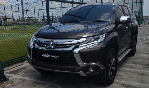 3 Mobil Pajero Sport Terparkir di Rumah Kayu, Nilainya Ditaksir Rp1,3 Miliar! 3 Mobil Pajero Sport Terparkir di Rumah Kayu, Nilainya Ditaksir Rp1,3 Miliar!