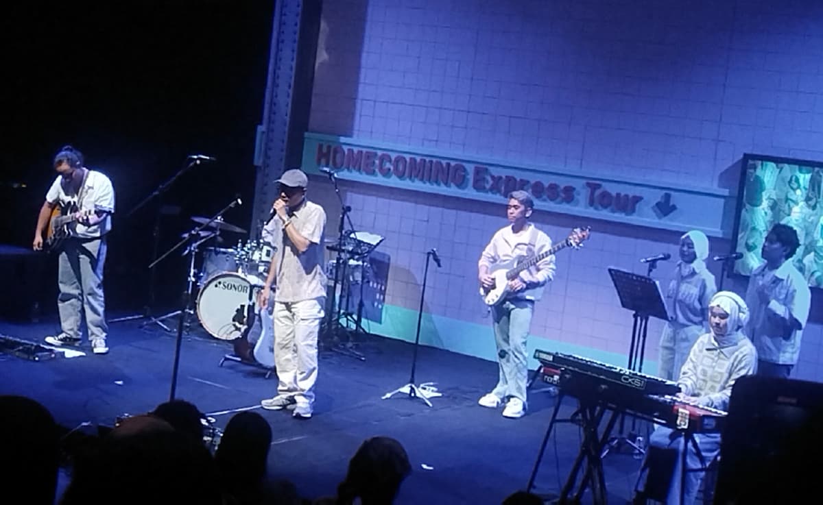 Dihubungi Gitasav di Atas Panggung, Paul Partohap Akui Rindu 4 Bulan Tak Bertemu Dihubungi Gitasav di Atas Panggung, Paul Partohap Akui Rindu 4 Bulan Tak Bertemu