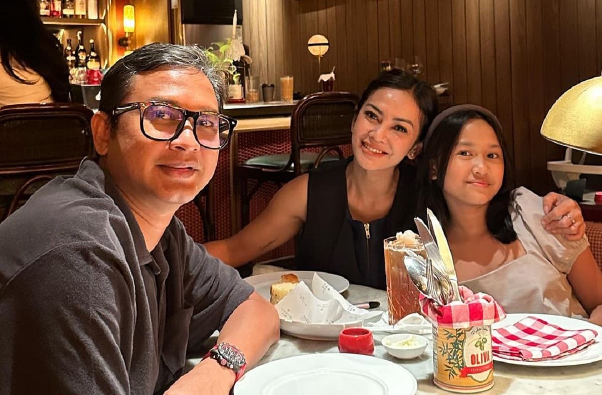 7 Tahun Bercerai, Masayu Anastasia dan Lembu Tetap Kompak Rayakan Ultah Anak 7 Tahun Bercerai, Masayu Anastasia dan Lembu Tetap Kompak Rayakan Ultah Anak