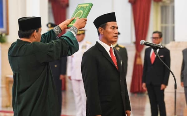 Berapa Gaji Menteri Pertanian Amran Sulaiman? Berapa Gaji Menteri Pertanian Amran Sulaiman?