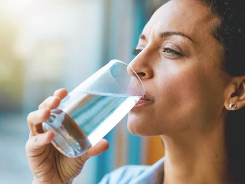 Mual karena Minum Air Putih, Kenali Penyebabnya Yuk Mual karena Minum Air Putih, Kenali Penyebabnya Yuk