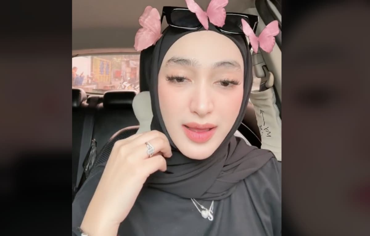 Biodata dan Agama Santyka Fauziah, TikTokers yang Disebut Pacar Sule Biodata dan Agama Santyka Fauziah, TikTokers yang Disebut Pacar Sule
