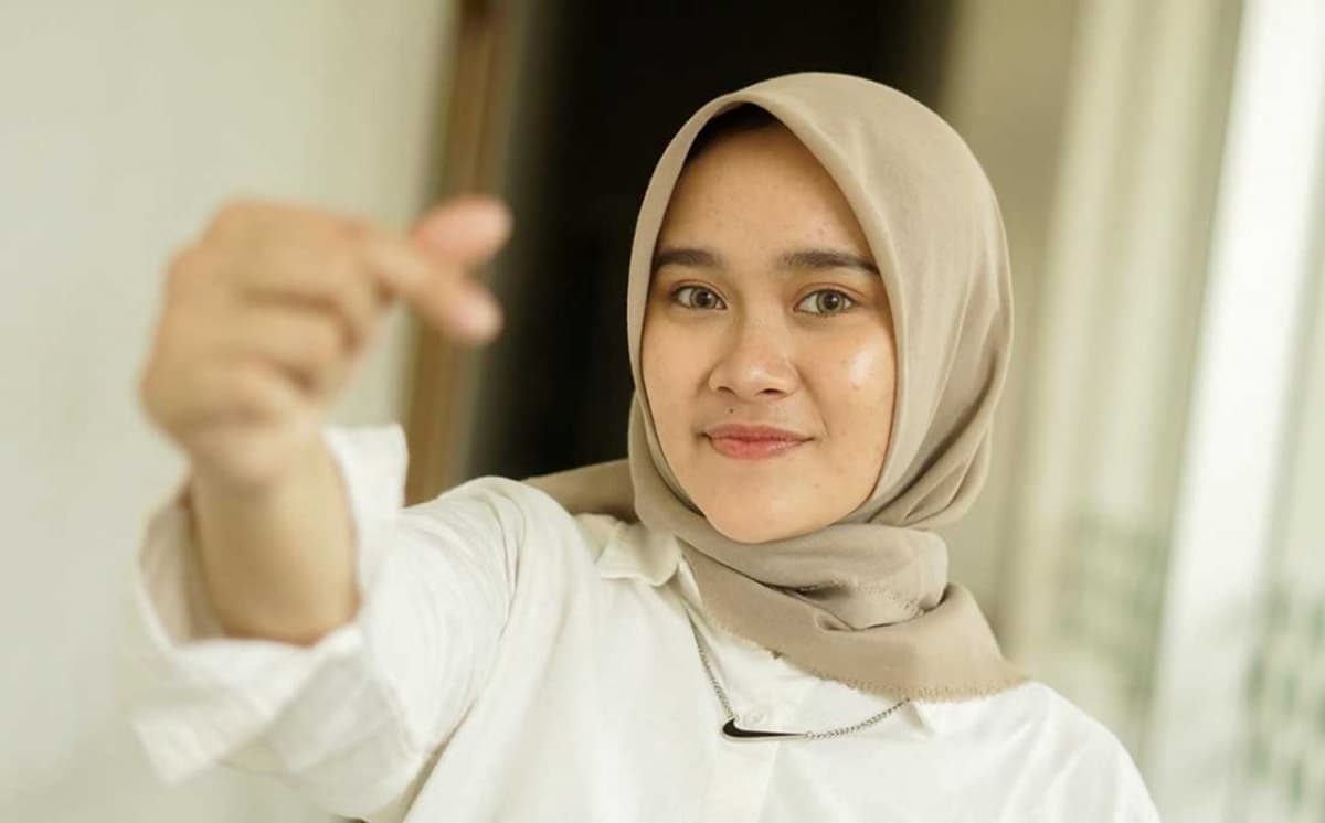Kata Alma Thania Usai Foto Tanpa Hijabnya Tersebar di Dunia Maya Kata Alma Thania Usai Foto Tanpa Hijabnya Tersebar di Dunia Maya