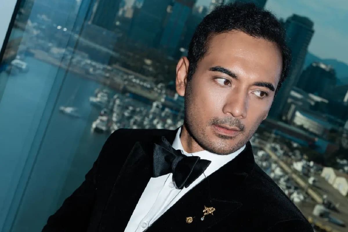 Biodata dan Agama Ario Bayu, Aktor Tampan Pemeran <i>Gadis Kretek</i> Biodata dan Agama Ario Bayu, Aktor Tampan Pemeran <i>Gadis Kretek</i>