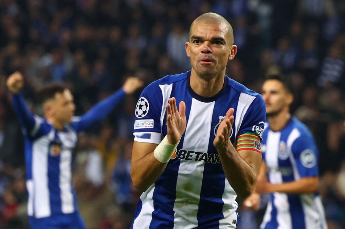 Pepe Ukir Sejarah Baru di Liga Champions Usai Cetak Gol di Laga FC Porto vs Royal Antwerp Pepe Ukir Sejarah Baru di Liga Champions Usai Cetak Gol di Laga FC Porto vs Royal Antwerp