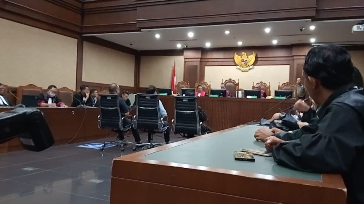 Eks Tenaga Ahli Hudev UI Terbukti Korupsi BTS Kominfo, Divonis 5 Penjara! Eks Tenaga Ahli Hudev UI Terbukti Korupsi BTS Kominfo, Divonis 5 Penjara!