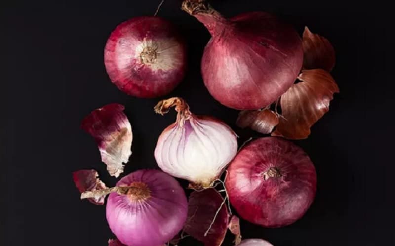 Mengapa Orang India Doyan Makan Bawang Merah? Ini 10 Manfaatnya Mengapa Orang India Doyan Makan Bawang Merah? Ini 10 Manfaatnya