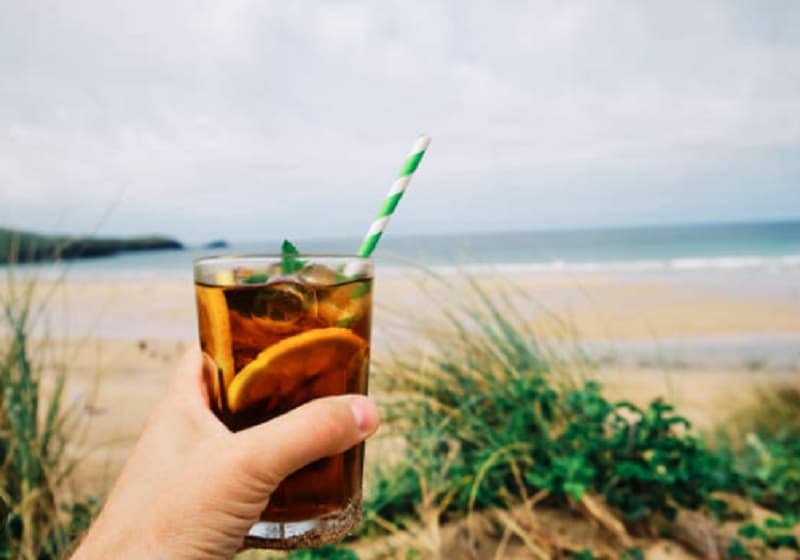 Banyak Orang Minum Es Teh Usai Makan, Ternyata Ini Bahayanya Banyak Orang Minum Es Teh Usai Makan, Ternyata Ini Bahayanya