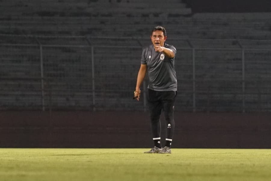 Piala Dunia U-17 2023: Bima Sakti Bicara soal Ekspektasi Suporter Jelang Laga Timnas Indonesia U-17 vs Ekuador U-17 Piala Dunia U-17 2023: Bima Sakti Bicara soal Ekspektasi Suporter Jelang Laga Timnas Indonesia U-17 vs Ekuador U-17