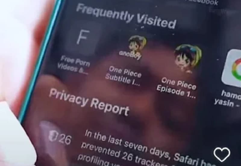 Kecolongan, Iklan TransJakarta Viral Usai Tampilkan Riwayat Situs Porno Kecolongan, Iklan TransJakarta Viral Usai Tampilkan Riwayat Situs Porno