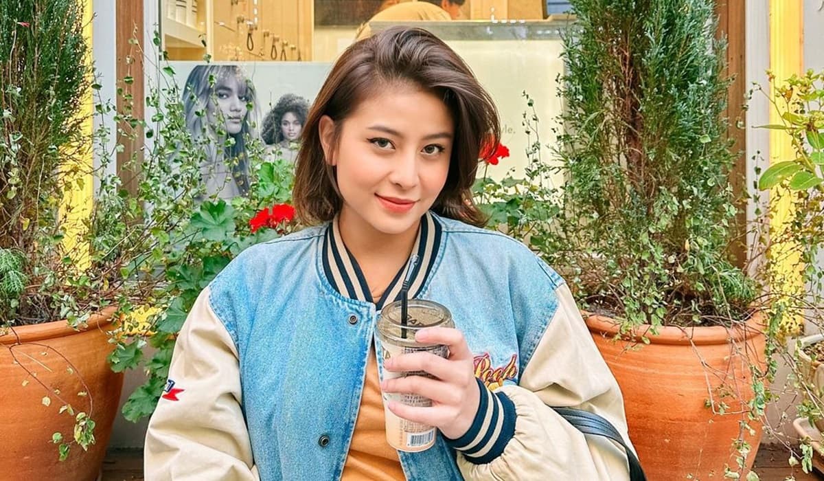 Ketahuan Kuras ATM, Asisten Awkarin Minta Maaf dan Memohon Ampun Ketahuan Kuras ATM, Asisten Awkarin Minta Maaf dan Memohon Ampun