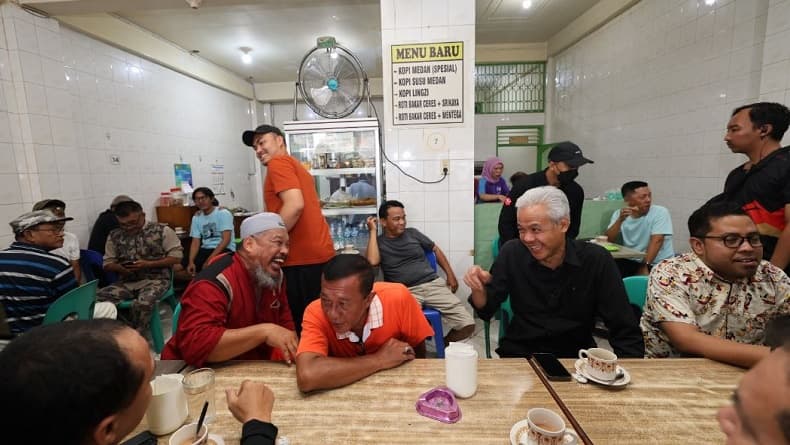 5 Warung Kopi Legendaris di Indonesia, Nomor 3 Sempat Dikunjungi Ganjar Pranowo 5 Warung Kopi Legendaris di Indonesia, Nomor 3 Sempat Dikunjungi Ganjar Pranowo