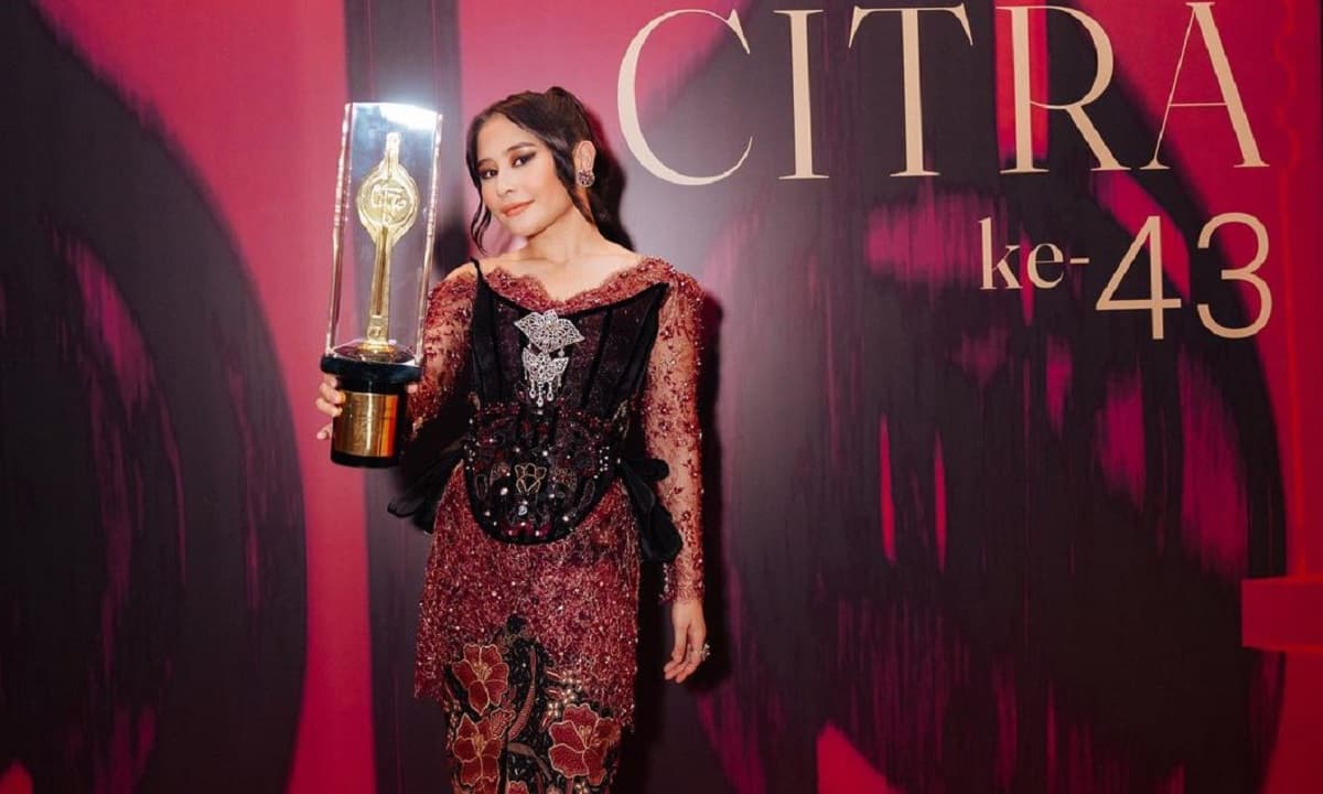 Raih Piala Citra FFI 2023, Prilly Latuconsina Janji Lebih Fokus Berkarya Raih Piala Citra FFI 2023, Prilly Latuconsina Janji Lebih Fokus Berkarya