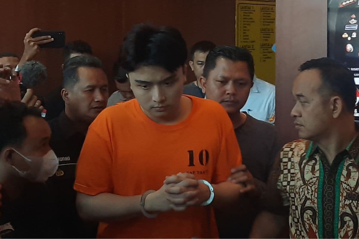 Leon Dozan Negatif Narkoba, Tersangka Kasus Dugaan Penganiayaan dan Hina Polisi Leon Dozan Negatif Narkoba, Tersangka Kasus Dugaan Penganiayaan dan Hina Polisi