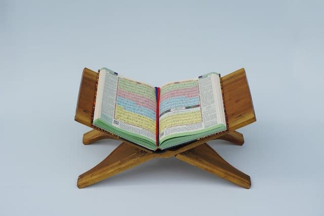 Cara Membaca Ro Tafkhim yang Benar dan Contohnya dalam Alquran Cara Membaca Ro Tafkhim yang Benar dan Contohnya dalam Alquran