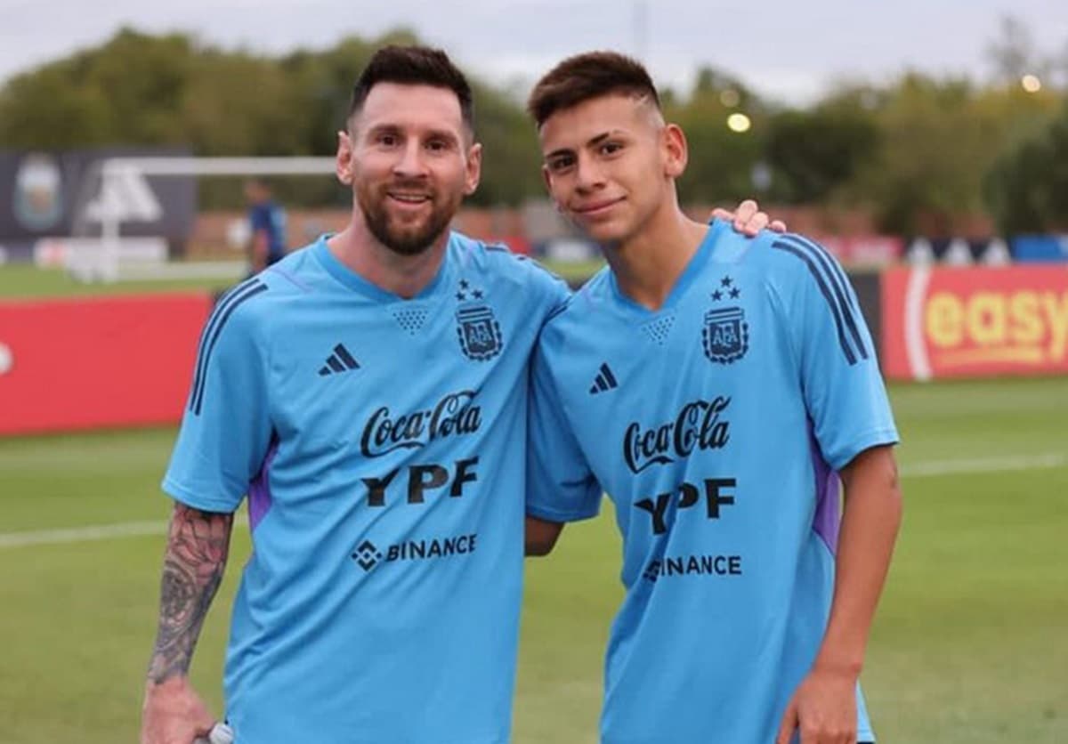 Cerita Kapten Timnas Argentina U-17 Claudio Echeverri, Pakai Nomor Punggung Lionel Messi di Piala Dunia U-17 2023 Cerita Kapten Timnas Argentina U-17 Claudio Echeverri, Pakai Nomor Punggung Lionel Messi di Piala Dunia U-17 2023
