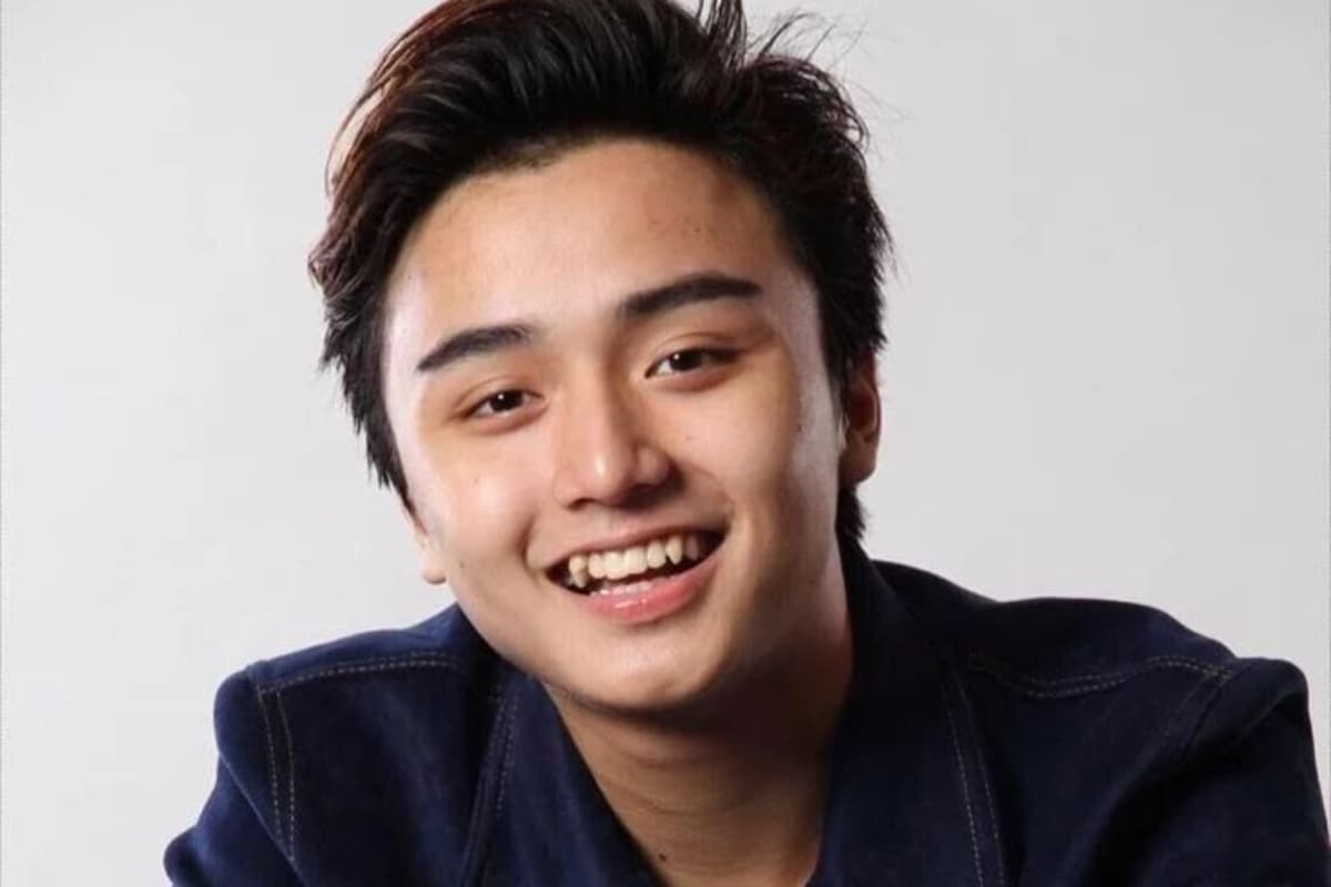 Jenguk Leon Dozan di Tahanan, Adik Bawa Titipan Surat dari Keluarga Jenguk Leon Dozan di Tahanan, Adik Bawa Titipan Surat dari Keluarga