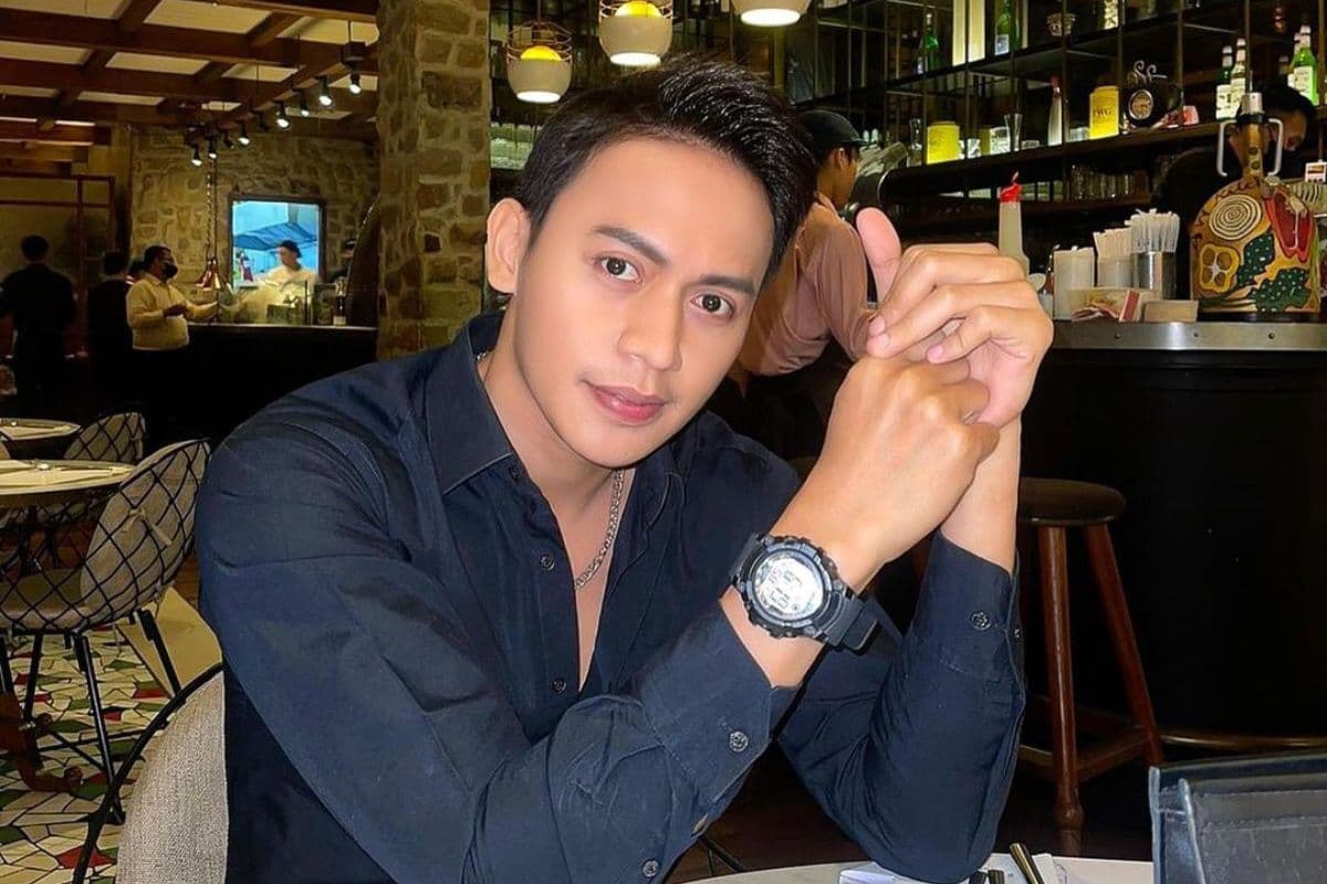 Potret dan Profil Jordan Ali, Pria yang Dekat dengan Ibunda Virgoun Potret dan Profil Jordan Ali, Pria yang Dekat dengan Ibunda Virgoun