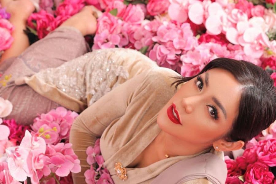 Potret dan Profil Jessica Iskandar, Artis yang Ngamuk di Bandara karena Bertemu Tersangka Dugaan Penipuan Potret dan Profil Jessica Iskandar, Artis yang Ngamuk di Bandara karena Bertemu Tersangka Dugaan Penipuan