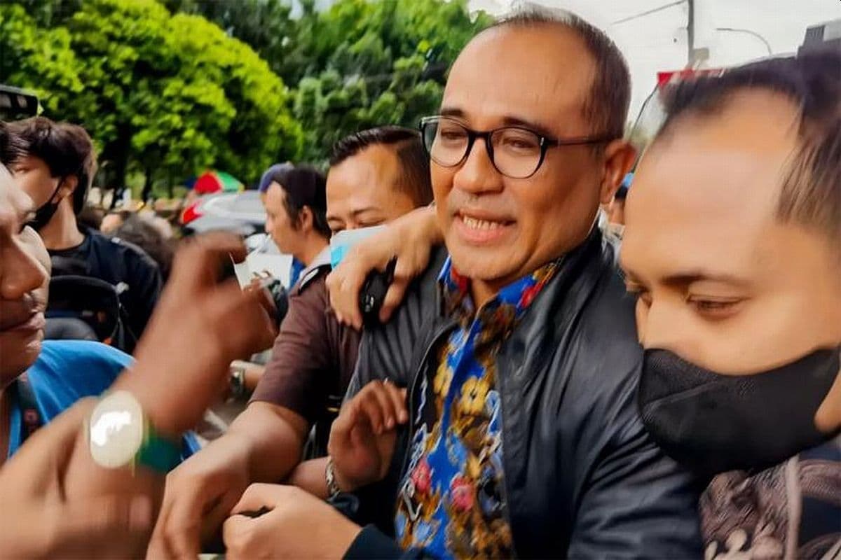 Rafael Alun Ngaku Ibunya Punya Banyak Emas Batangan Rafael Alun Ngaku Ibunya Punya Banyak Emas Batangan