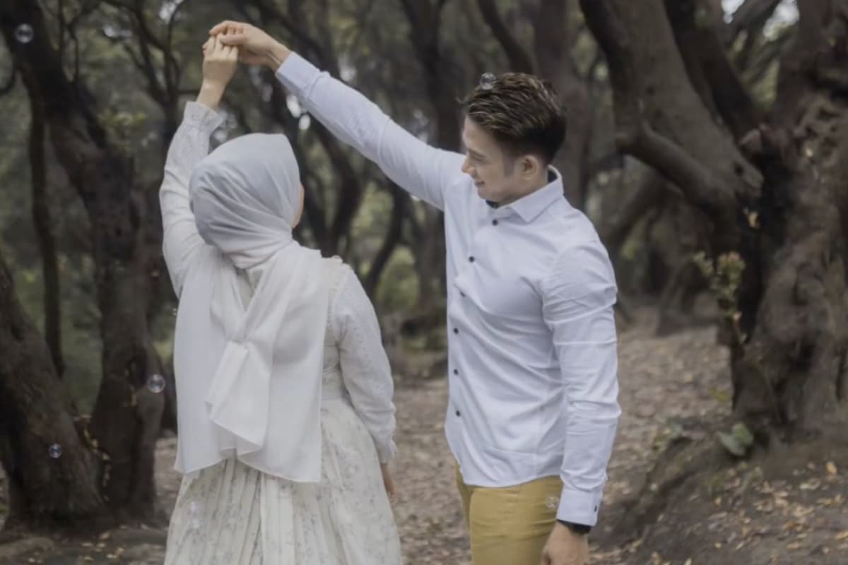 Rizki DA Akan Menikah Awal Desember 2023 di Bandung Rizki DA Akan Menikah Awal Desember 2023 di Bandung