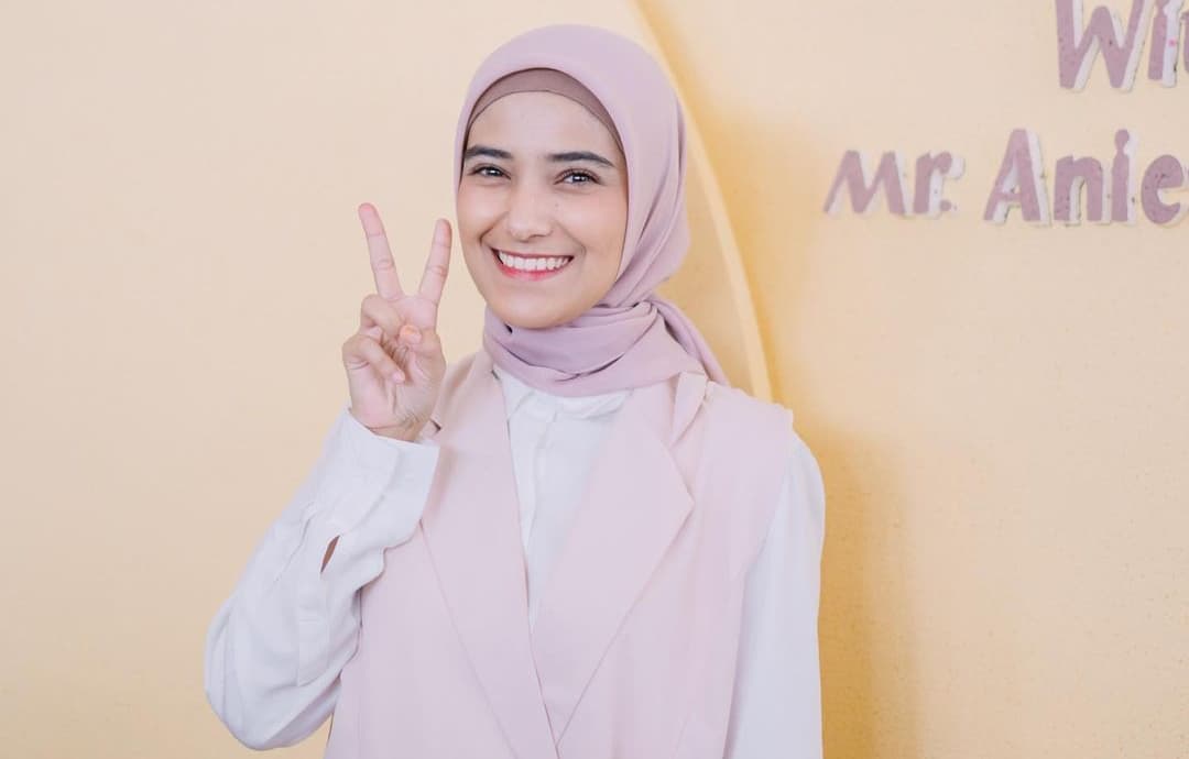 Biodata dan Agama Nadya Mustika Rahayu, Selebgram Cantik yang Menikah Tanpa Orangtua Kandung Biodata dan Agama Nadya Mustika Rahayu, Selebgram Cantik yang Menikah Tanpa Orangtua Kandung