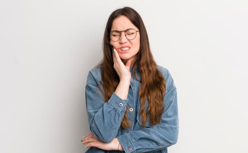 6 Tips Mengatasi Sariawan di Lidah yang Menyakitkan 6 Tips Mengatasi Sariawan di Lidah yang Menyakitkan